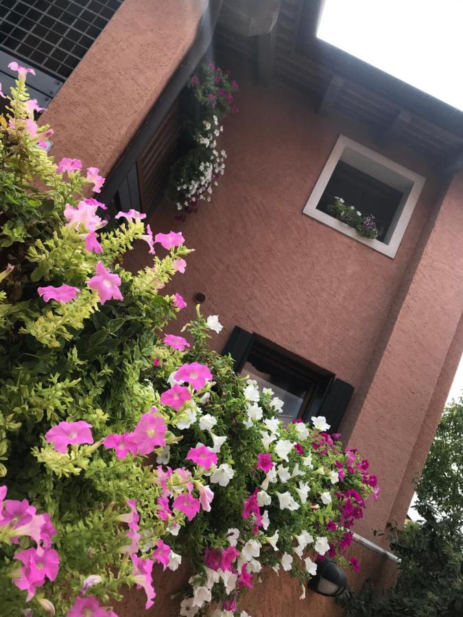 Apartamento Casa Del Balcone Fiorito Cormòns Exterior foto
